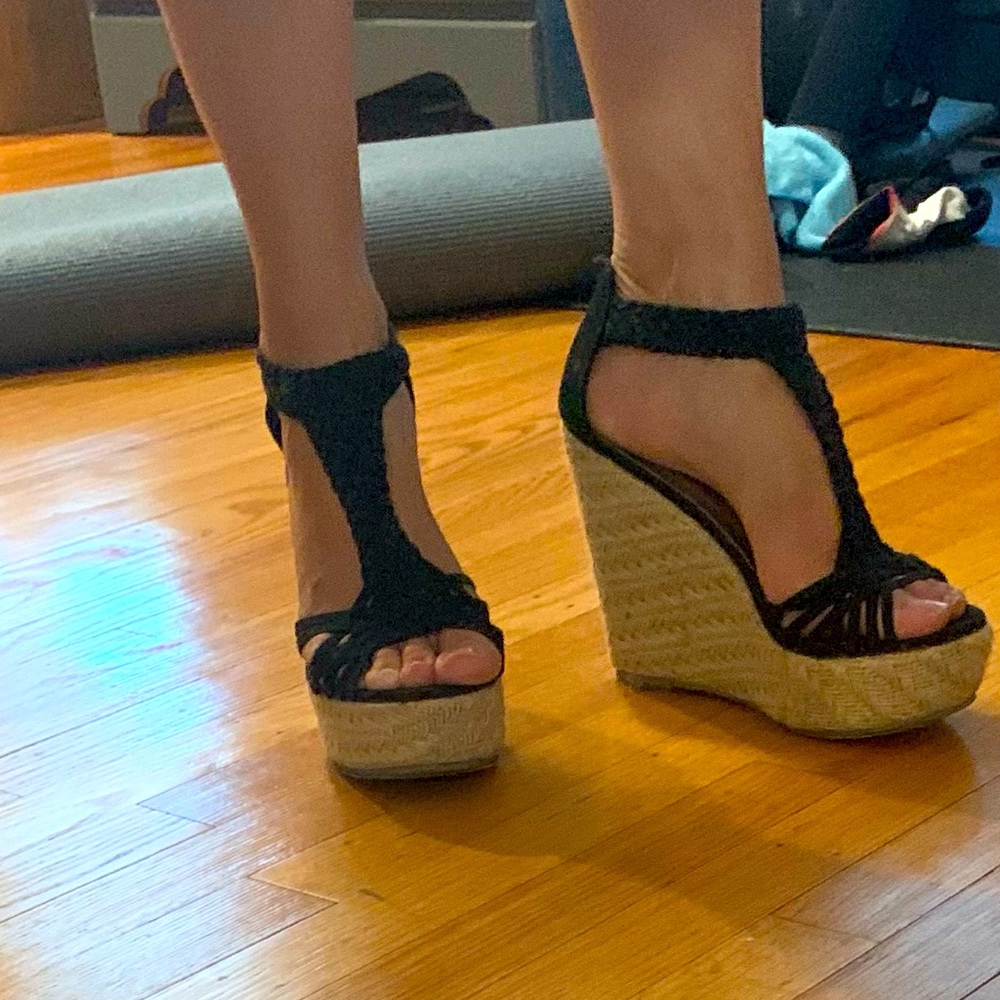 Mossimo supply wedge sandals size 7